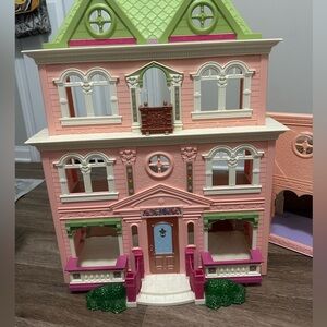 Fisher-Price Pink and Green Dollhouse